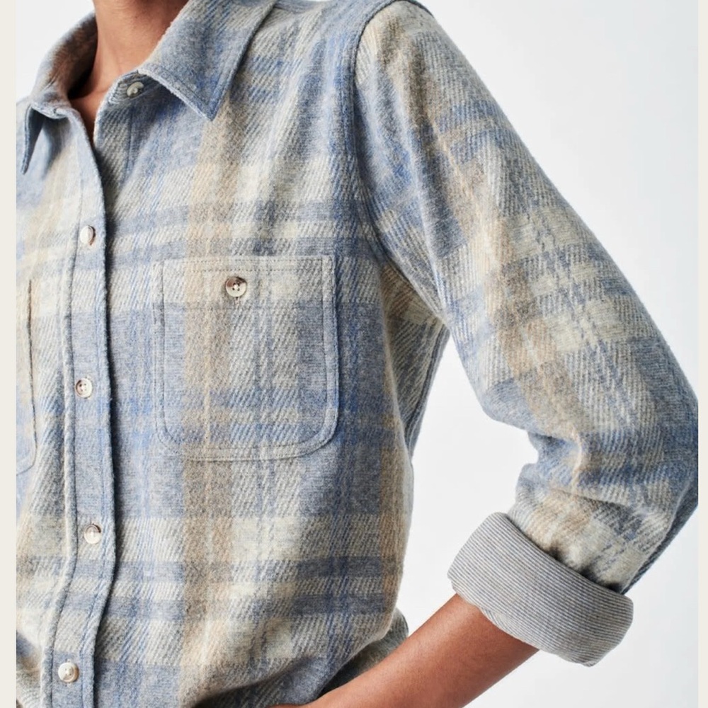 Faherty Blue and Cream Plaid Button-Down Shirt